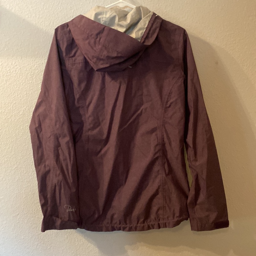 Like new Paradox rain jacket size small - Picture 6 of 7